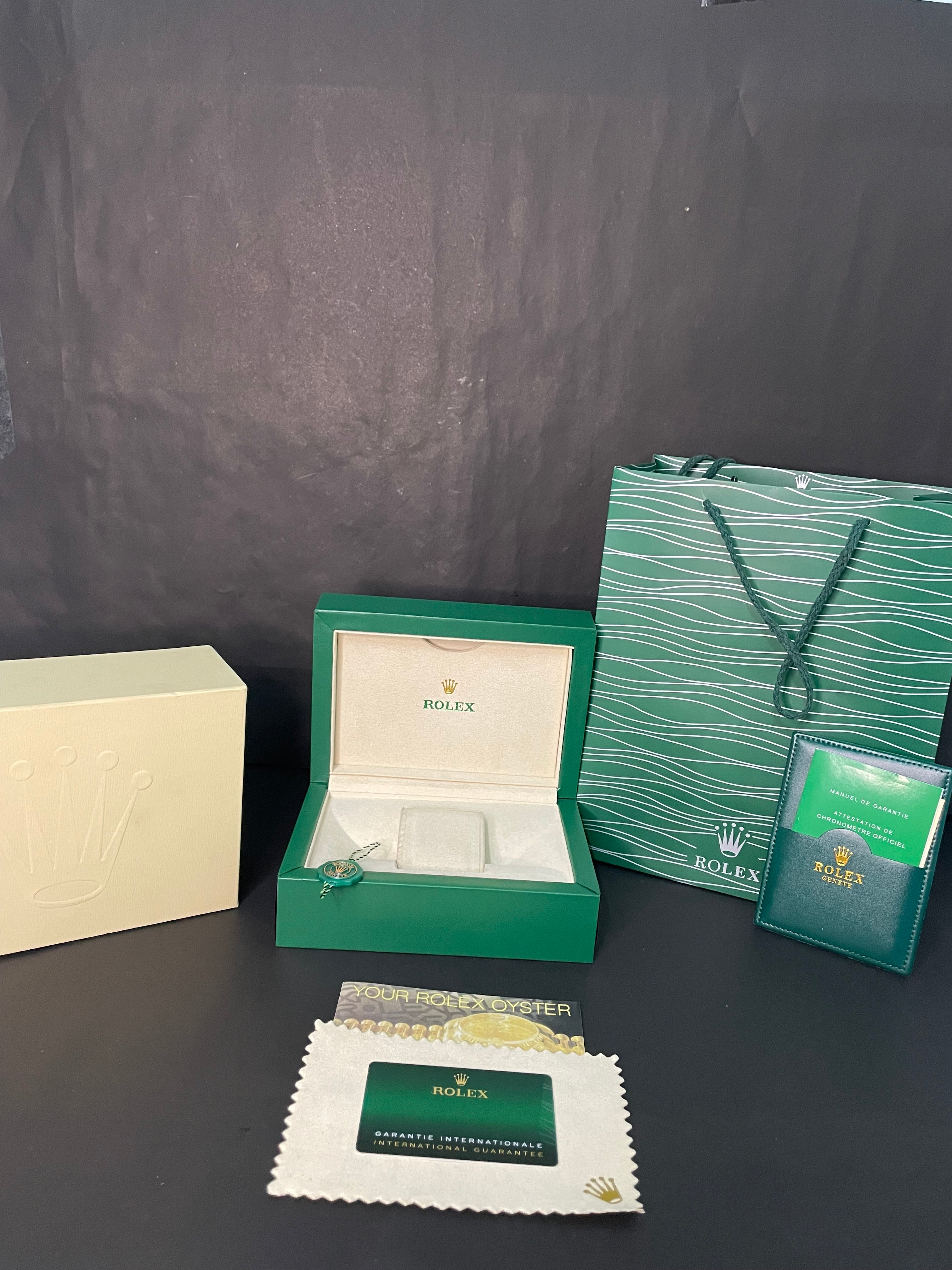 ROLEX PREMIUM WATCH | GREEN DIAL WITH FULLY GOLDEN CHAIN