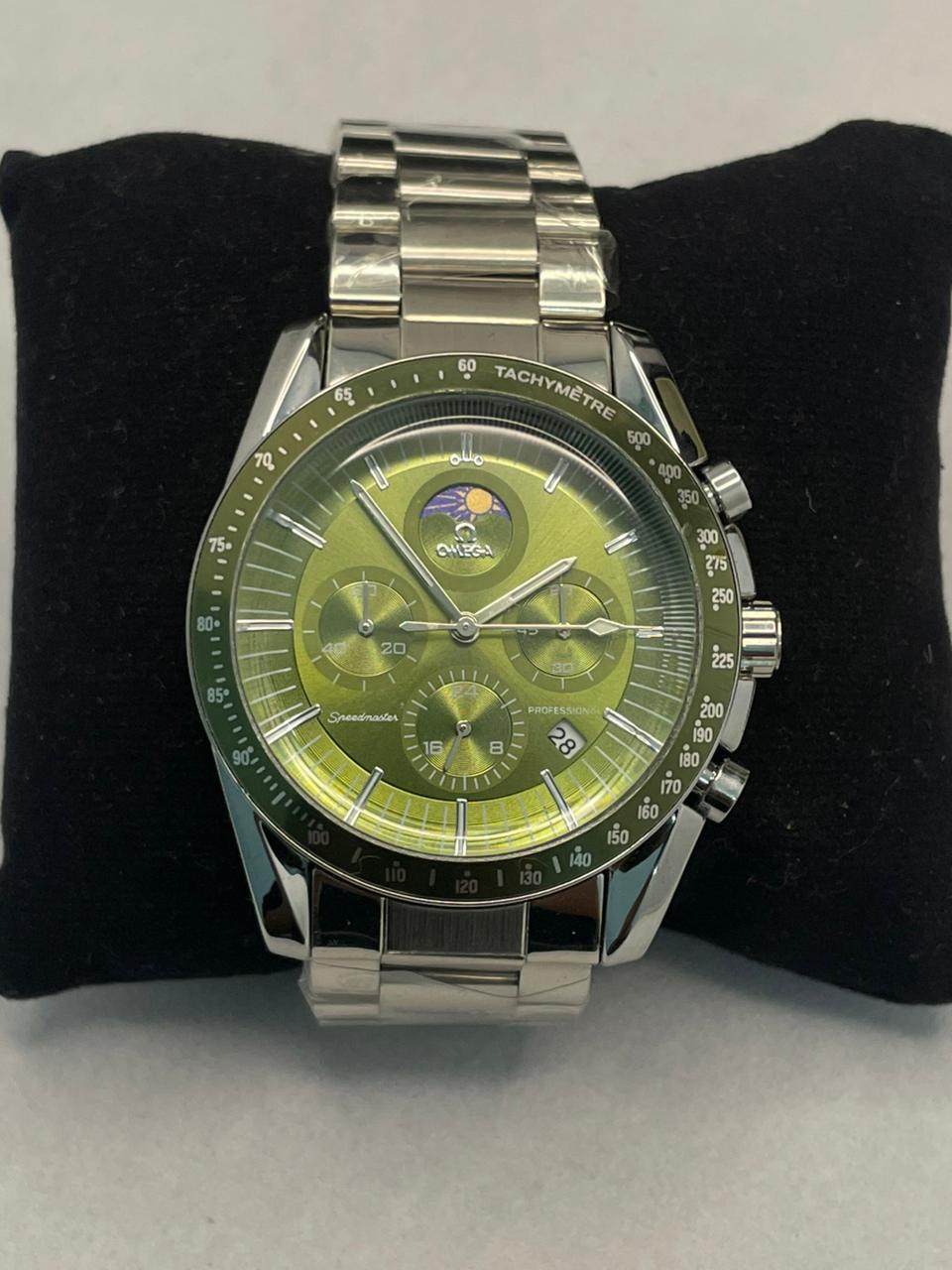 OMEGA SPEED MASTER MOONWATCH |