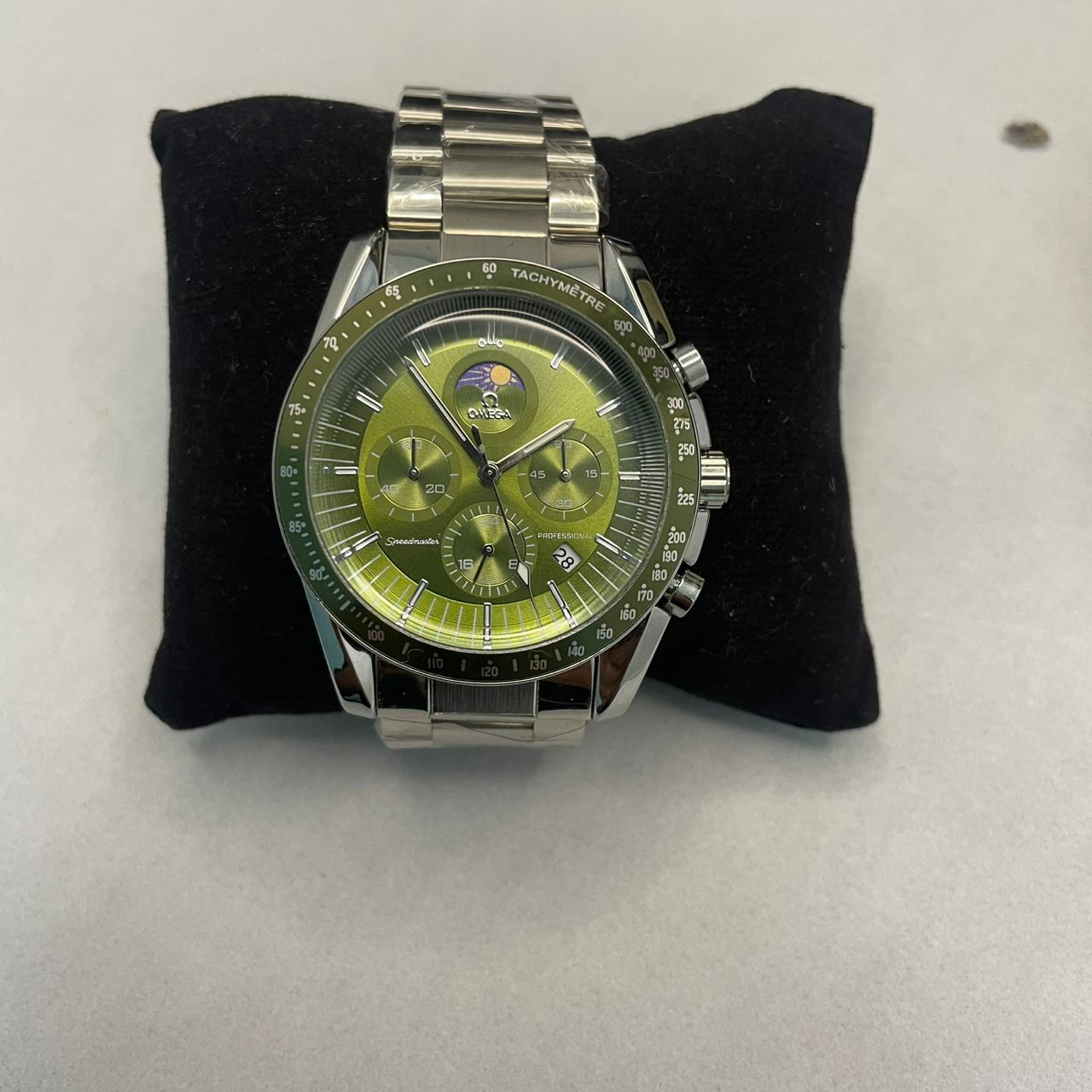 OMEGA SPEED MASTER MOONWATCH |